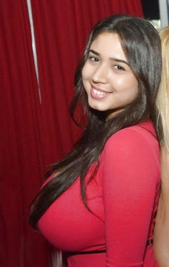 Webtastic Special: Shopped or not ... 9 porn pictures