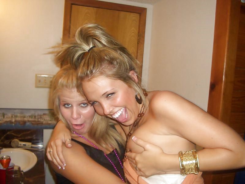 Amateur Hotties-2 porn pictures