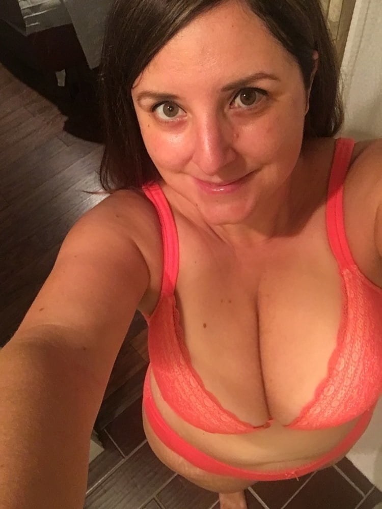 BBW Wife Connie Is A Great Cocksucker - 27 Photos 