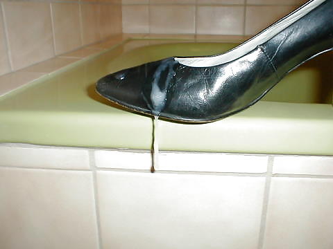 Heels I once creamed (ex-gf shoes) porn pictures