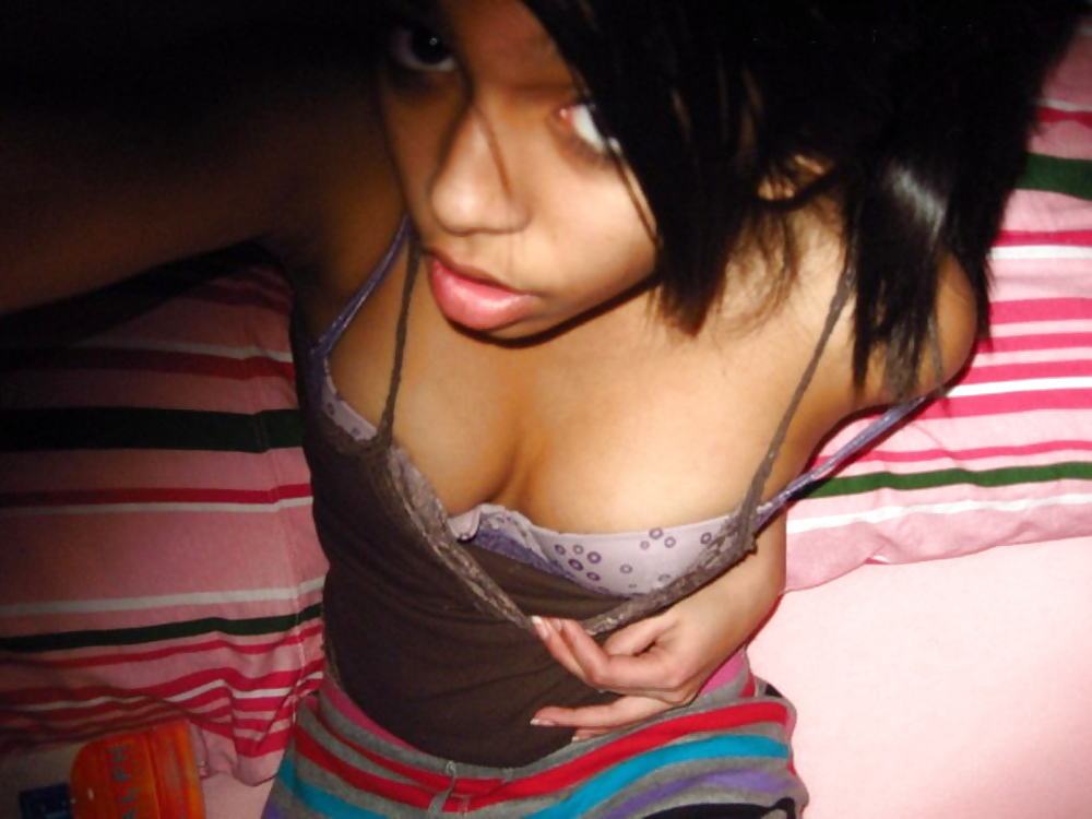Sexy Young Desi Teens (Non-Nude) porn pictures