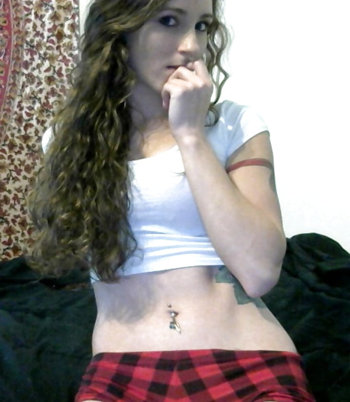 Teen Slut aka Wanderluststardust Selfies porn pictures