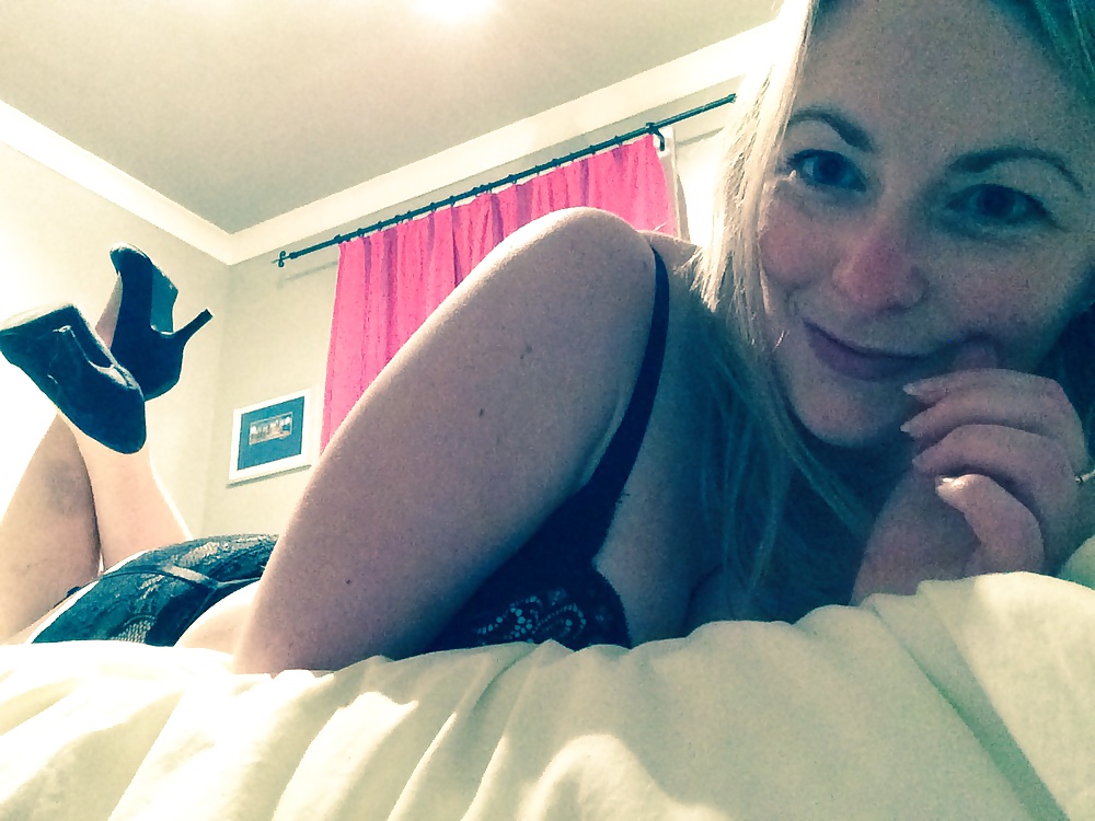 Tributes for 32yo Ex-GF - she wants to see your cum! porn pictures