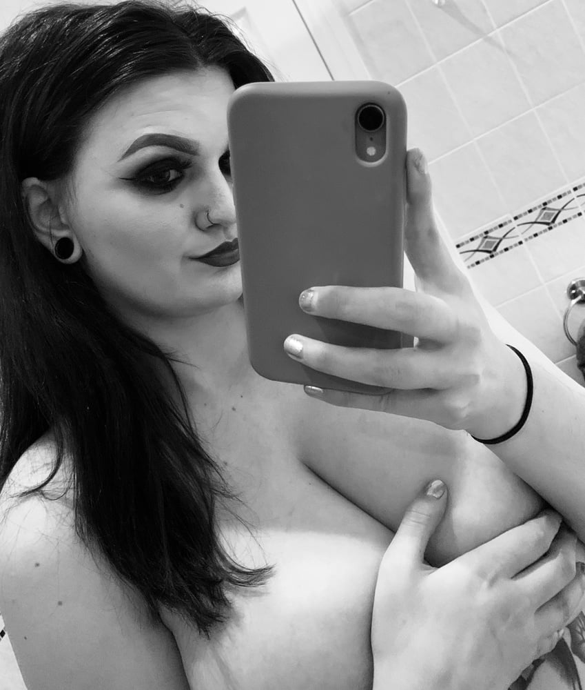 Zopat webcam girl big boobs - 102 Photos 