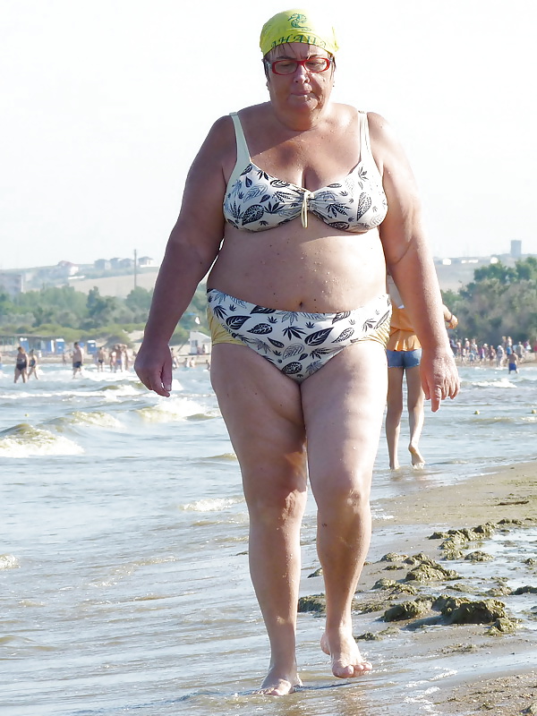 Russians Mature Grannies on the beach! Amateur mix! porn pictures