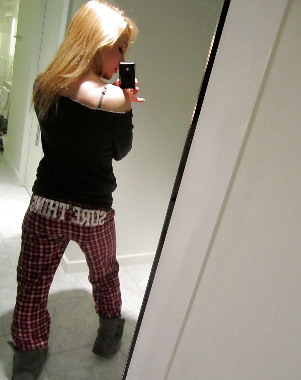 Posh hottie strips porn pictures