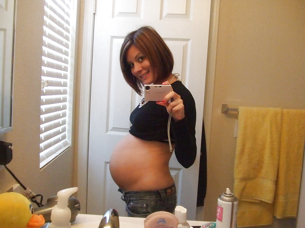 pregnant babe selfies porn pictures