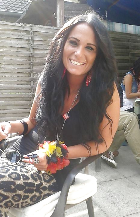 Some awesome cutie Friends! porn pictures