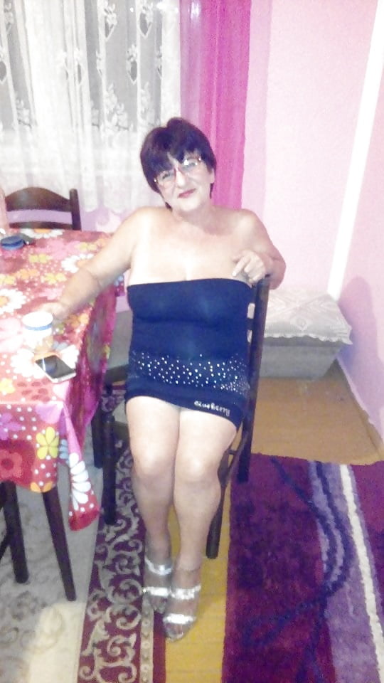 Mrs. J - Mature Peasant Whore porn pictures