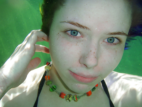 Underwater - Face Underwater2 porn pictures