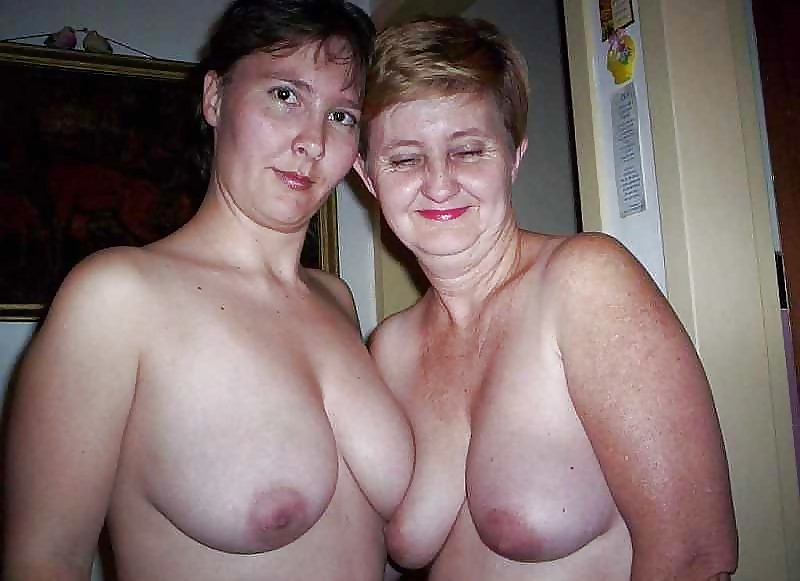 Who wins Mother and Daughter vs Twins? porn pictures