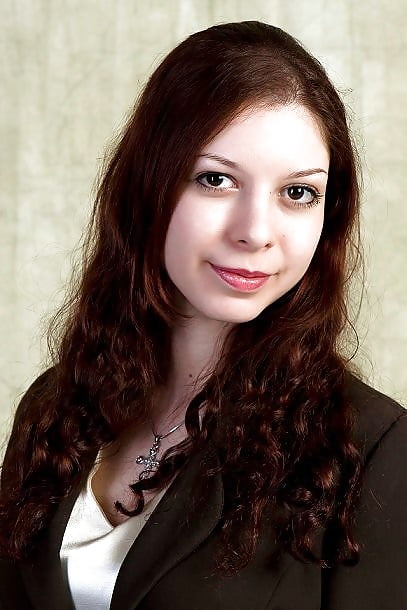 Cutie redhead Lea porn pictures