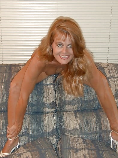 Strawberry Blonde Milf 01 porn pictures