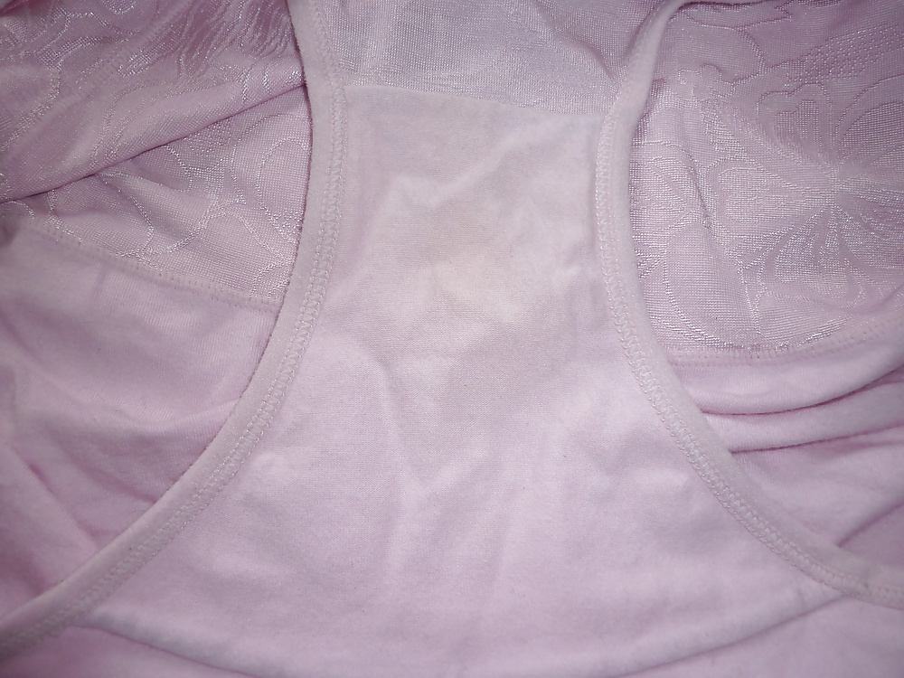 Ex-wife's 'cardboard knickers'. porn pictures