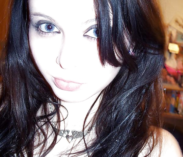NN Teen Alyssa porn pictures