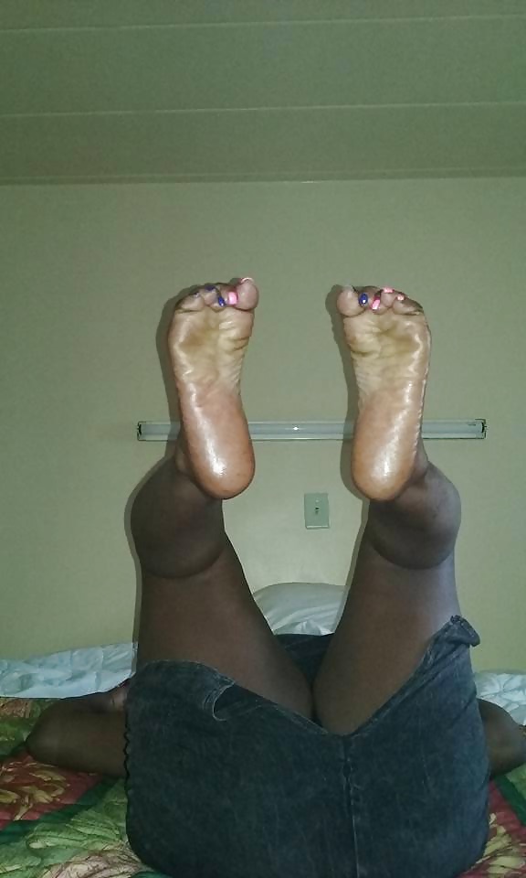 Ebony ass pussy and feet porn pictures