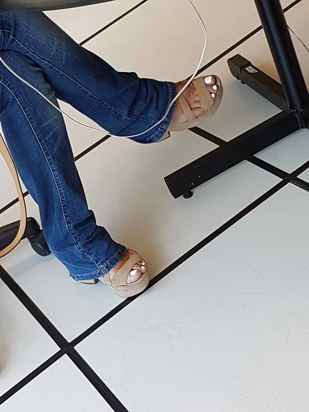 Candid feet and legs...creepy shots! porn pictures