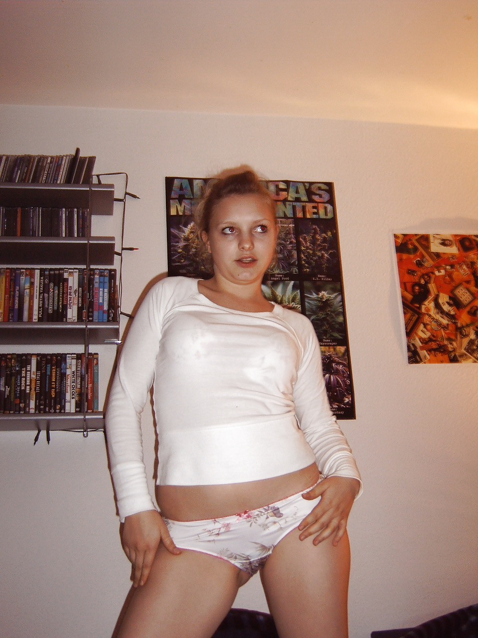 GERMAN TEENY 20 - JUNGE DEUTSCHE NUTTE porn pictures