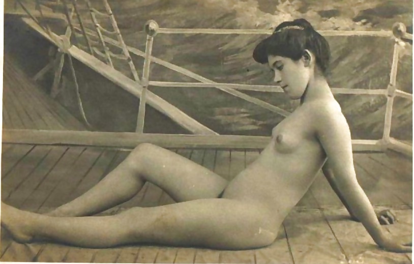 Early vintage japanese nudes.