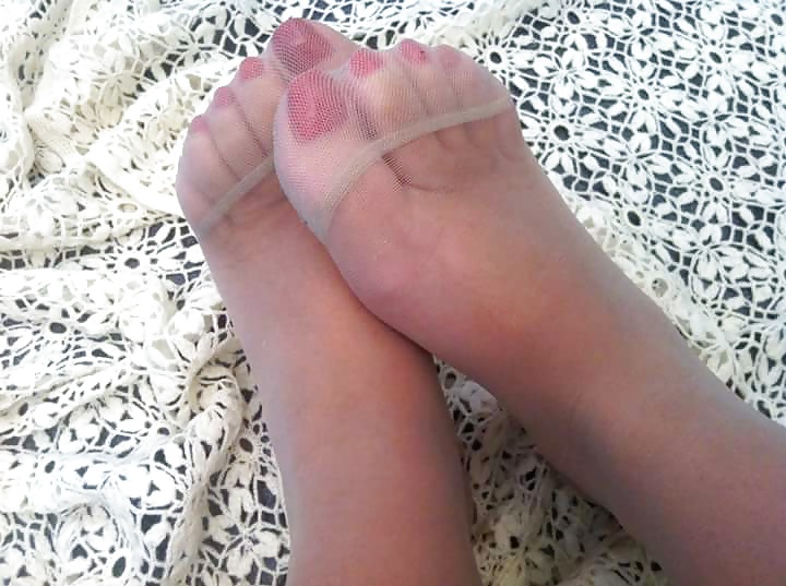 My slut Milf's Feet and shoes porn pictures