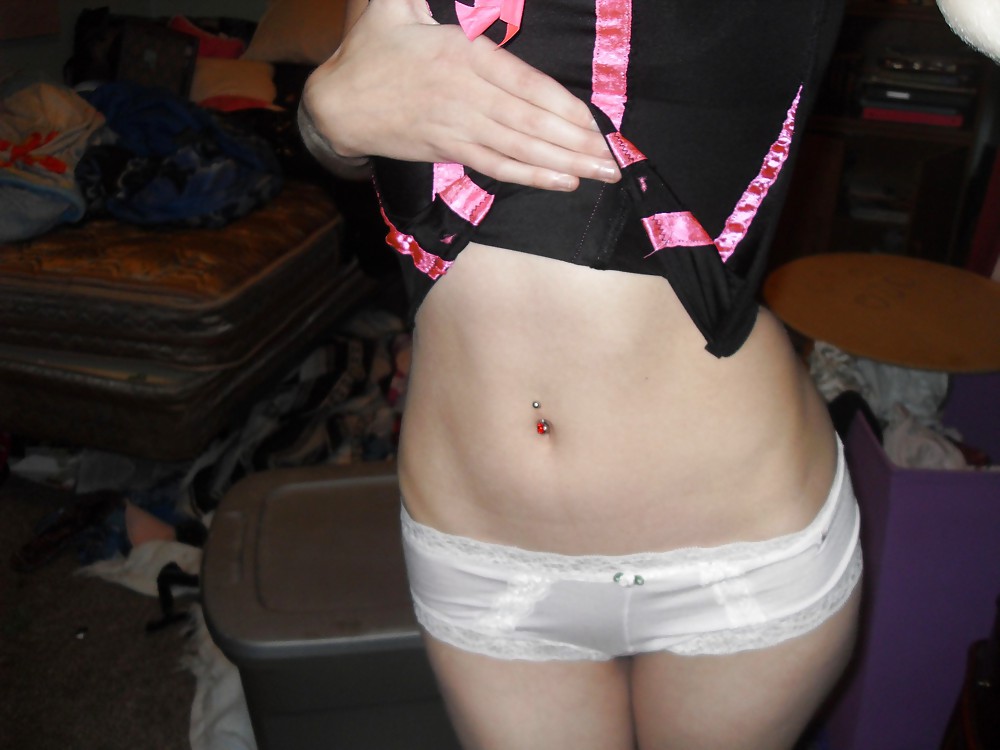 KLEINES BLASELUDER MONI porn pictures