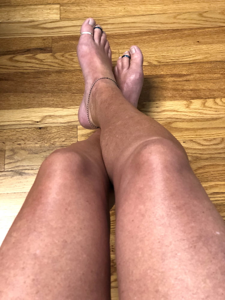 Smooth Legs porn pictures