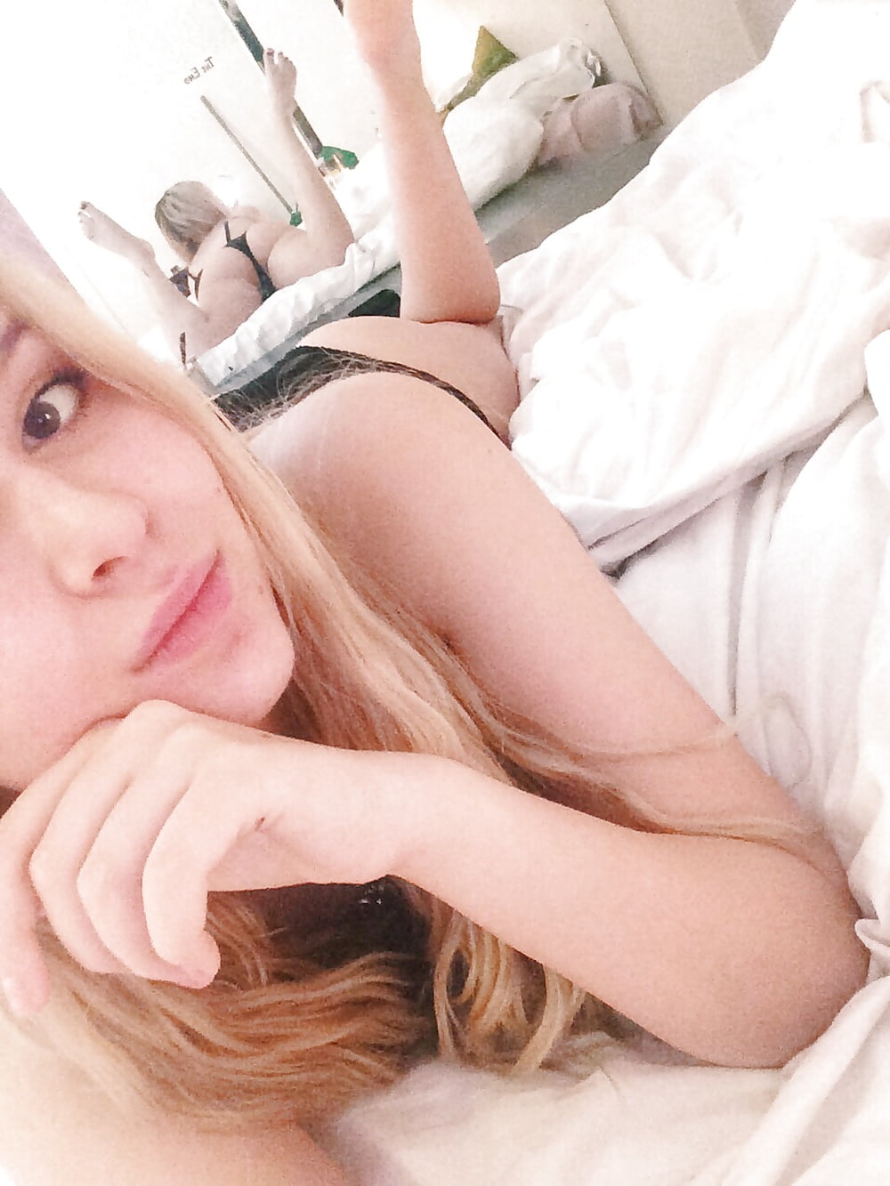 Teen Slut Emma porn pictures