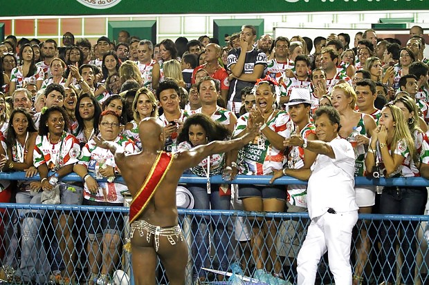 CFNM at Brazil Carnival porn pictures
