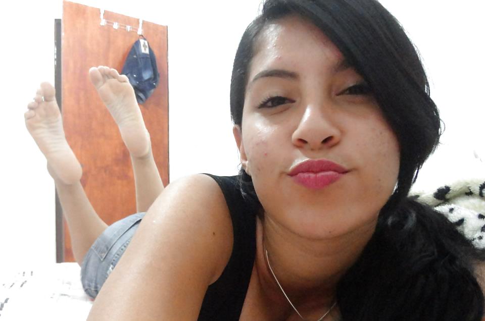 Sorelly Santos - BRAZIL FEET TEEN AMATEUR porn pictures