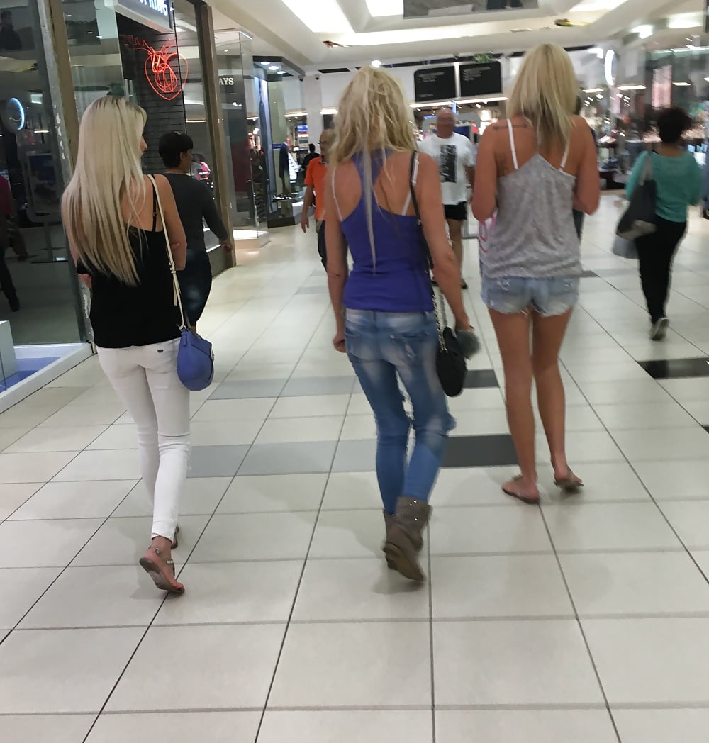 sluts - who do you choose? porn pictures