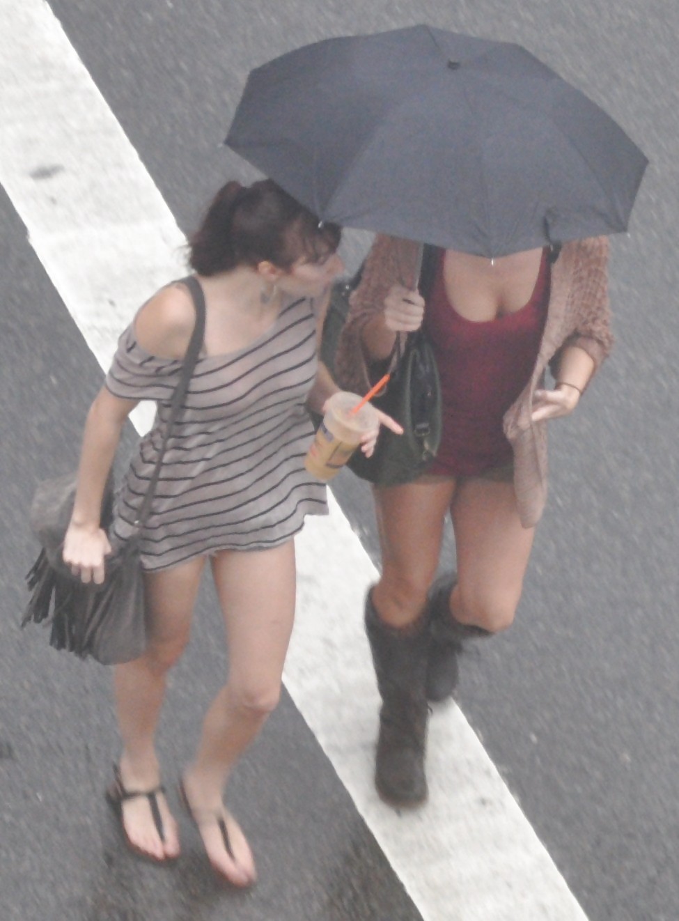 Harlem Girls in the Rain - New York porn pictures