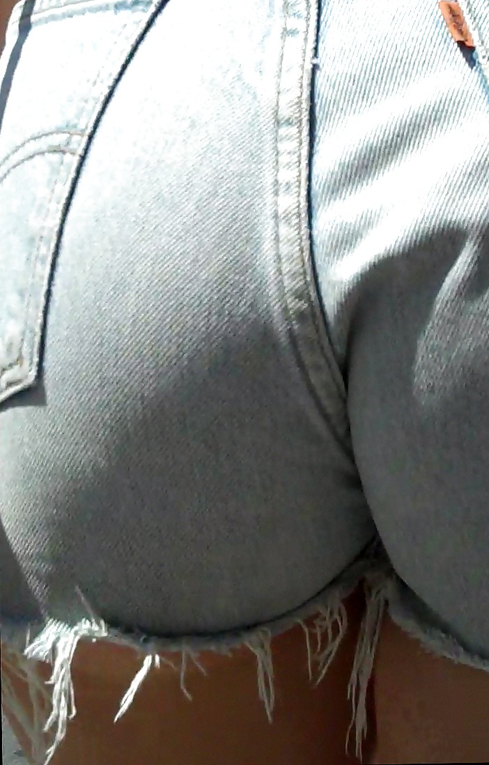 Teen Butt Crack And Ass Cut Off Jeans 66 Fotos