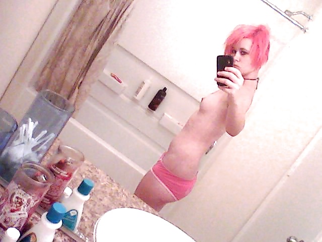 Sexy Emo Zackie porn pictures