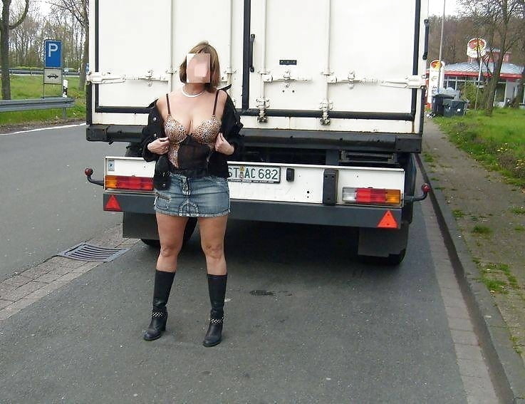 Truckerbabes - 47 Photos 