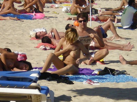 Holidays in Mallorca summer '07 - Topless beach girls