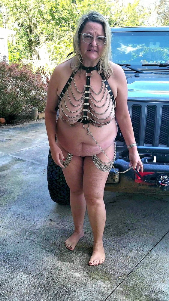 mature-bbw-in-leather-and-chain-15-pics-xhamster