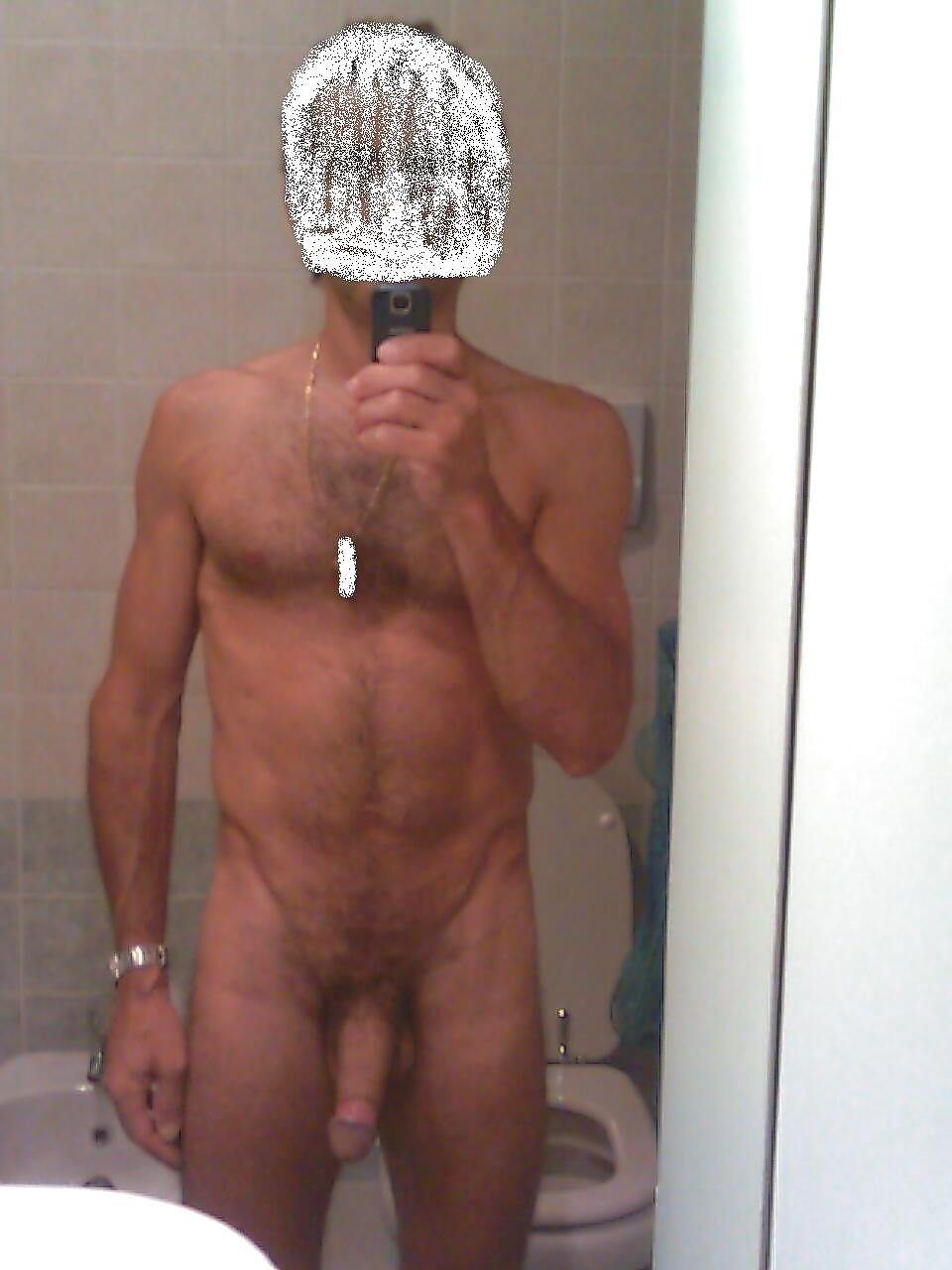 badiss nude bathroom public porn pictures