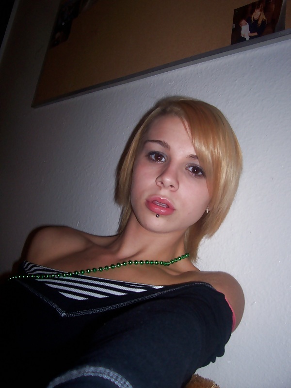 German Amateur Teen Lisa porn pictures