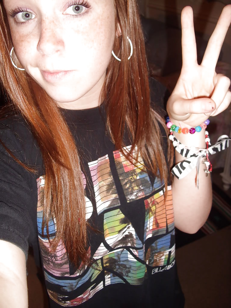 Cute Redhead Teen with curls porn pictures