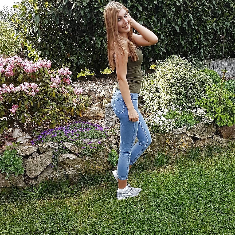 Instagram Girl #11 porn pictures