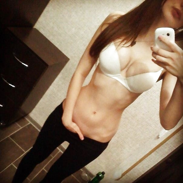 Teen bitch selfie shots porn pictures