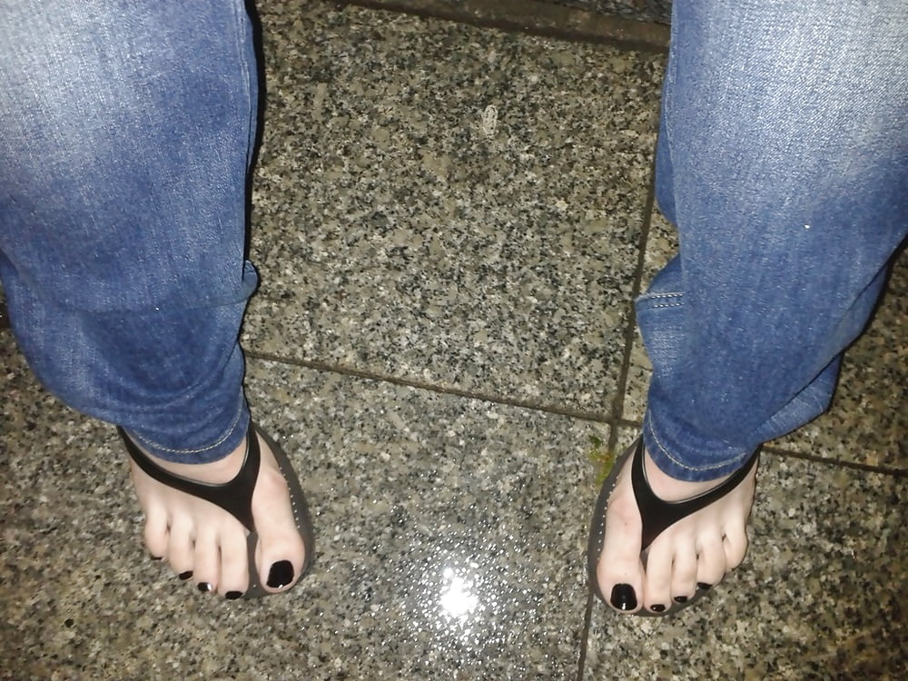 Flip Flops porn pictures