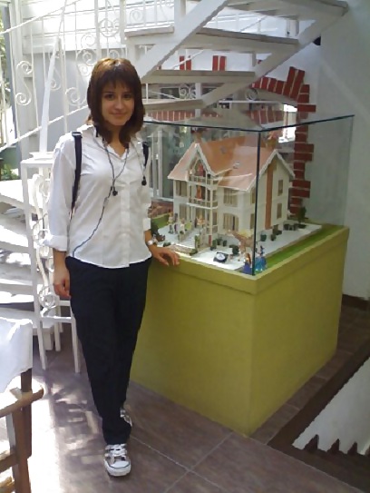 Turkish 18lik Neslihan porn pictures