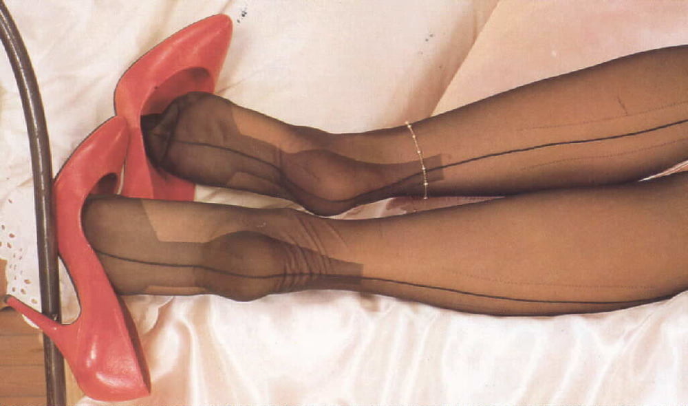 Leg Show Magazine Brunette In Black Ff Stockings Feet 9 Pics Xhamster