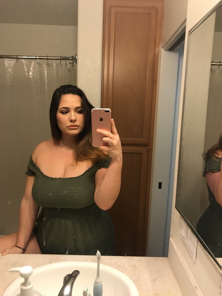 Hottie from Twitter 2 porn pictures