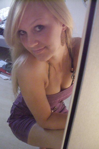 Sexy Teen Pictures & Self SHots 12 porn pictures