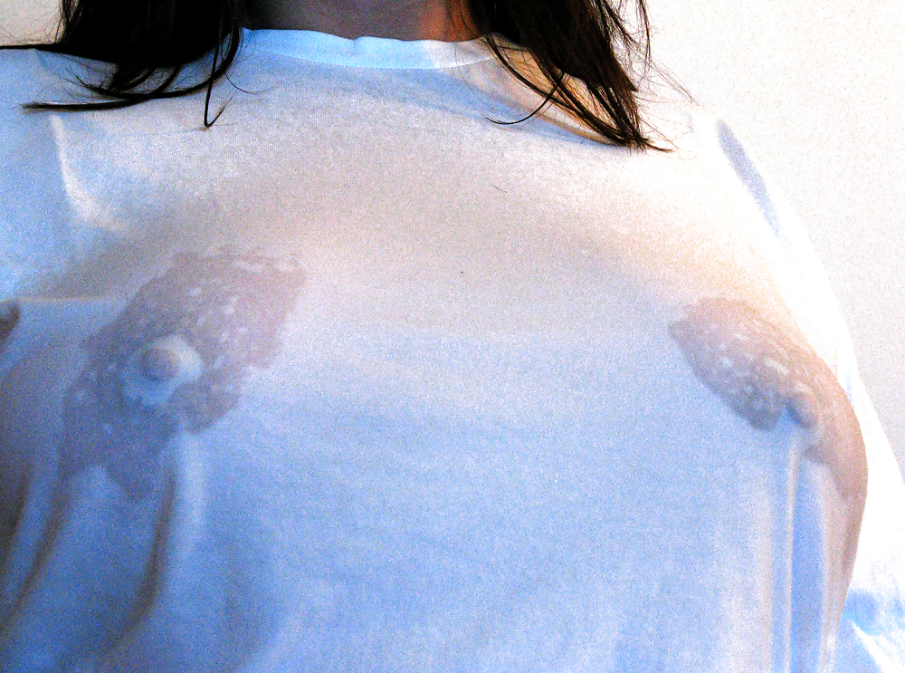 Wet T-Shirt porn pictures