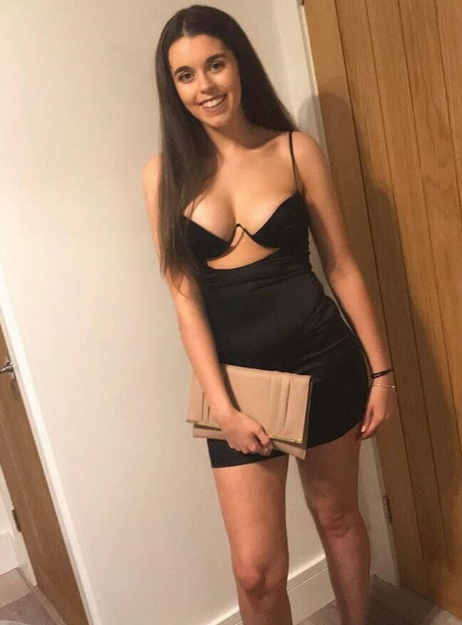 Sexy young 20 yo with new big boobs she likes to show off - 20 Photos 