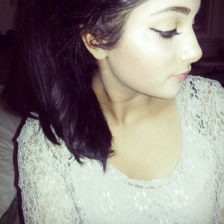 STUNNING TEEN HIJABI  PAKI porn pictures