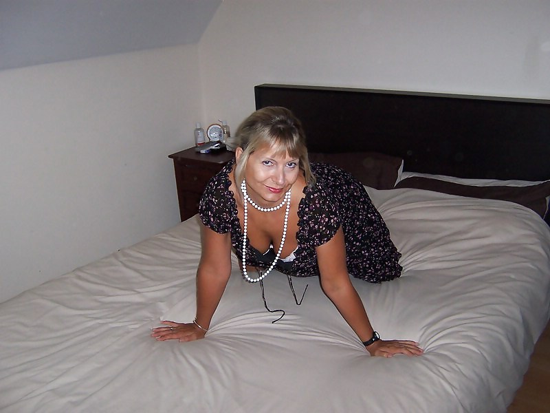 Mature Cuban porn pictures